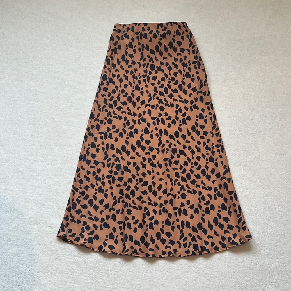 Urban Outfitters cheetah print mid length skirt